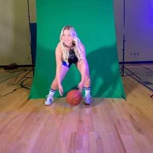 Meet your Posher, Kamelija